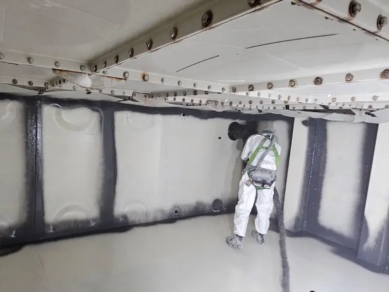 Spraying Polyurea