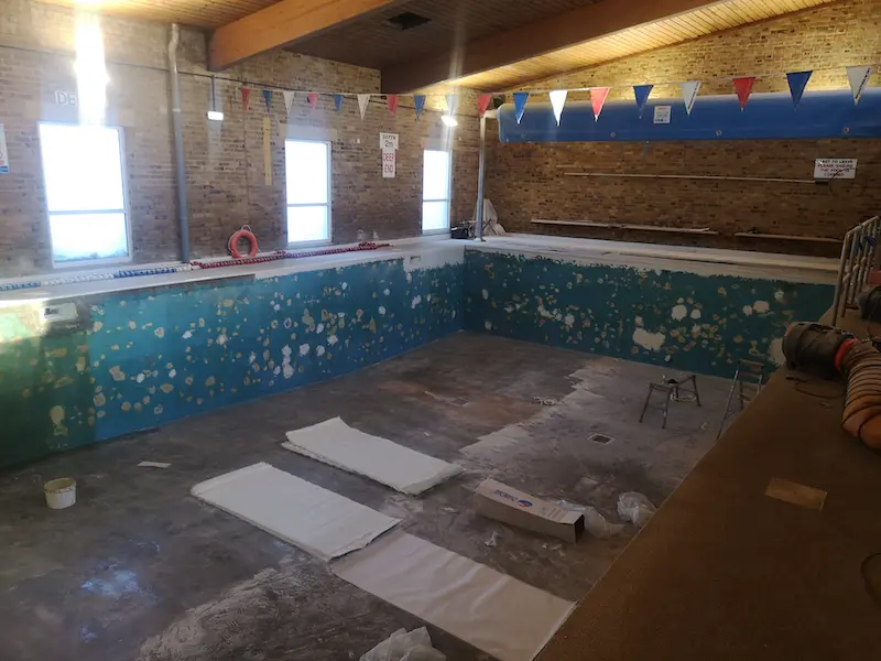 Hertford Pool Installing the Laminate